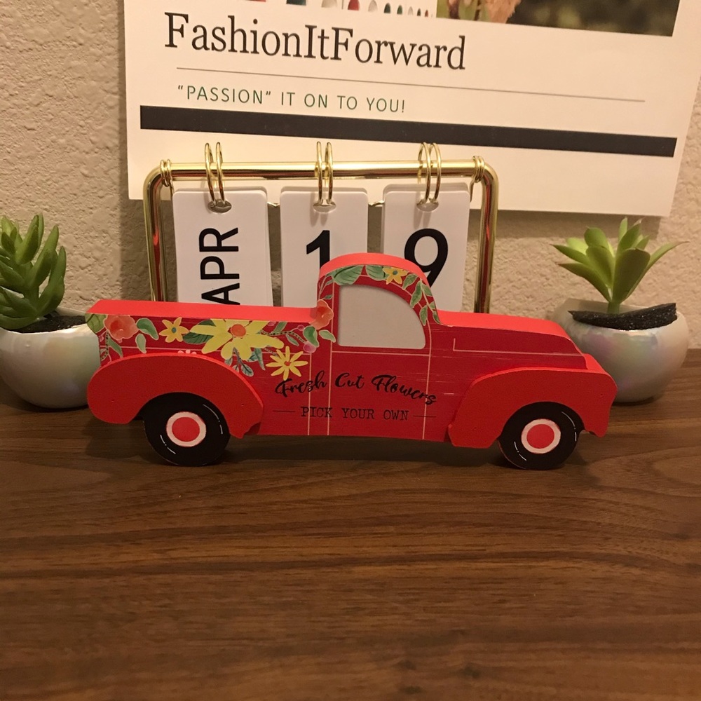 “Fresh Cut Flowers” Red Truck Decor Table Sitter
